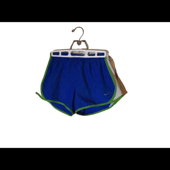 Youth Nike dri fit lined athletic shorts in great preowned condition. Size large - Picture 2 of 11